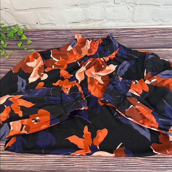 Jules & Leopold Black and Orange Floral Ruffle Neck and Cuffs Blouse Top - Picture 8 of 8